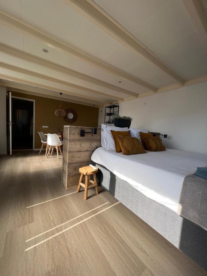 Mid83 Bed and Breakfast Woudsend Eksteriør billede