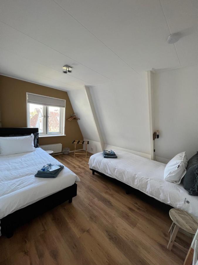 Mid83 Bed and Breakfast Woudsend Eksteriør billede
