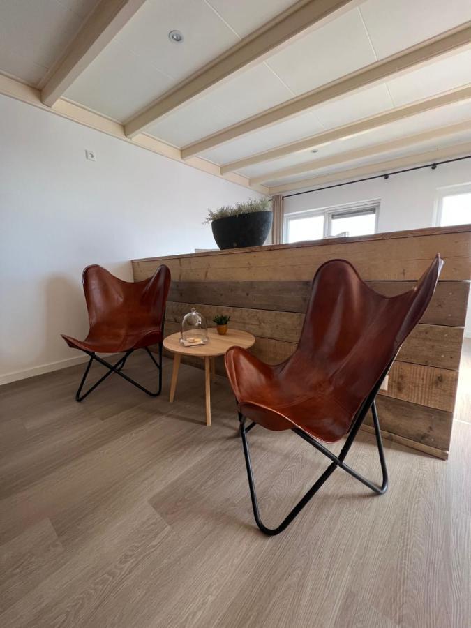 Mid83 Bed and Breakfast Woudsend Eksteriør billede