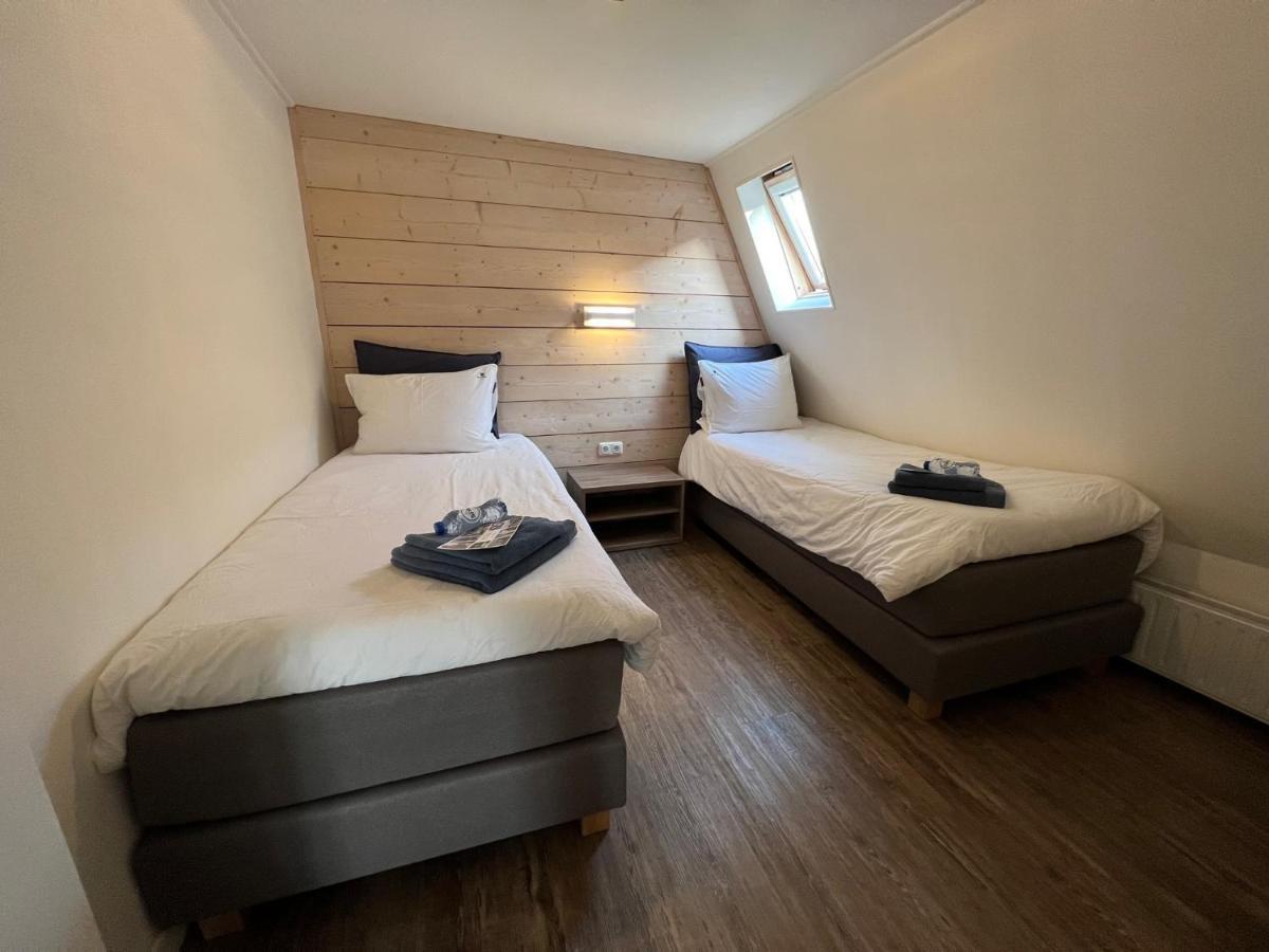 Mid83 Bed and Breakfast Woudsend Eksteriør billede
