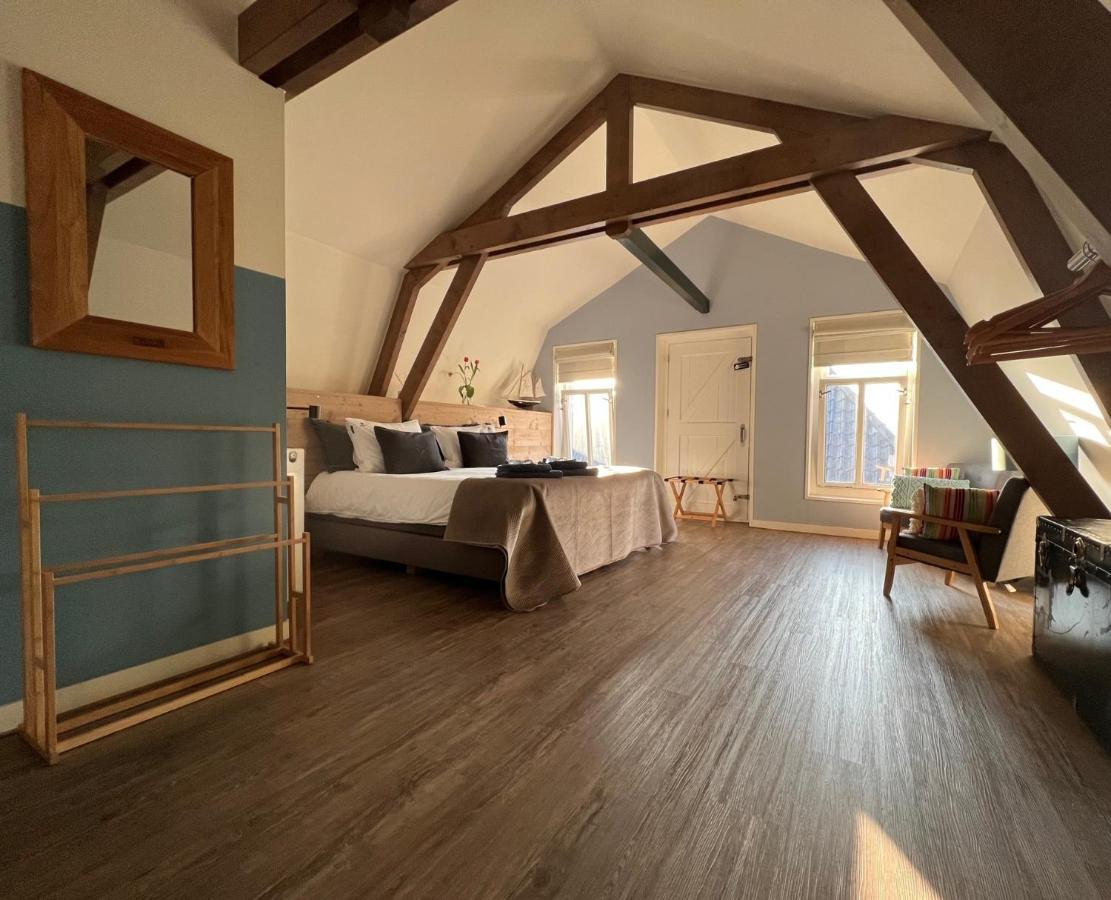 Mid83 Bed and Breakfast Woudsend Eksteriør billede