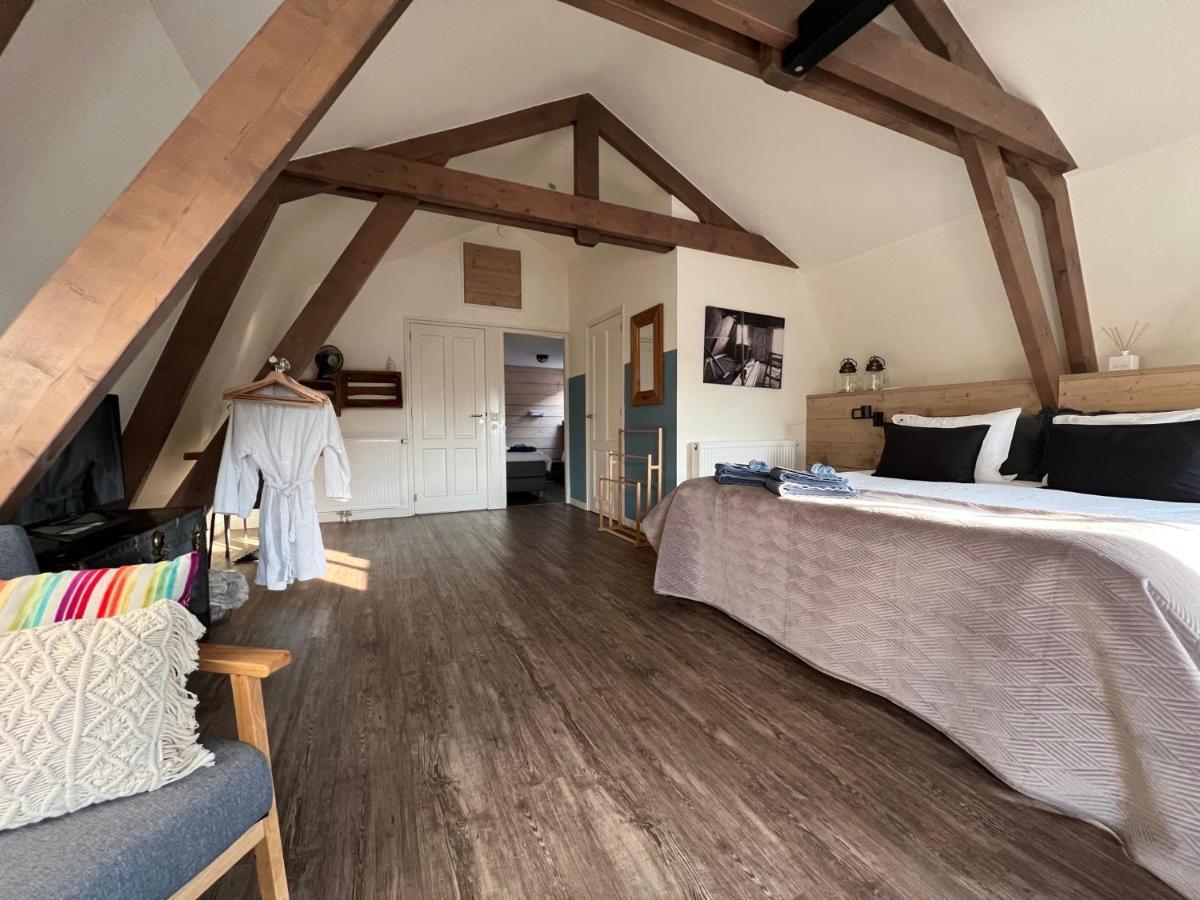 Mid83 Bed and Breakfast Woudsend Eksteriør billede